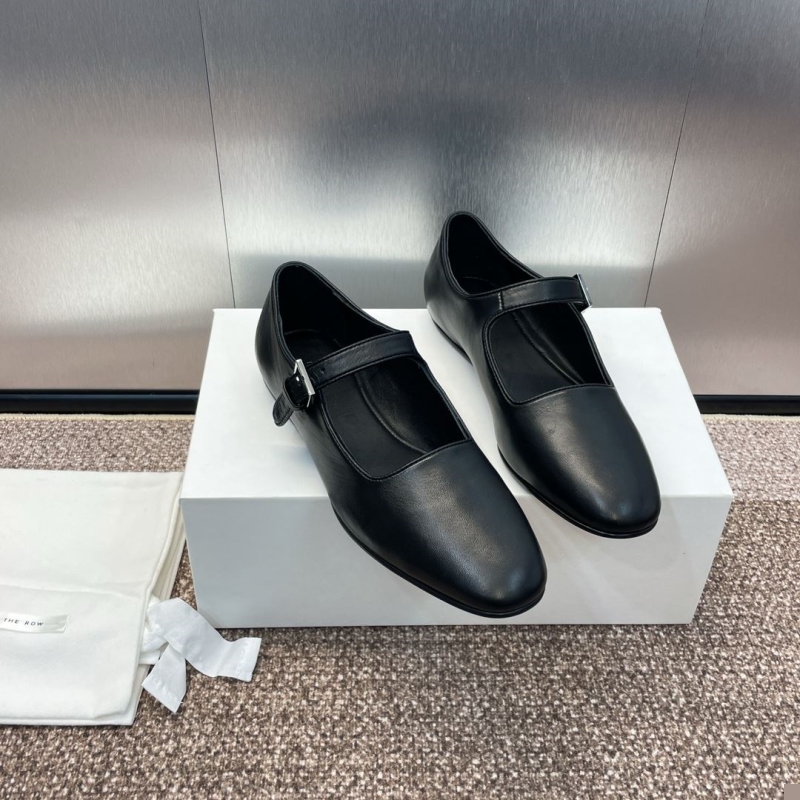 Other flat shoes